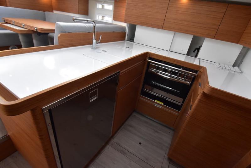 Book yachts online - sailboat - Elan 50 Impression - CUPCAKE - rent