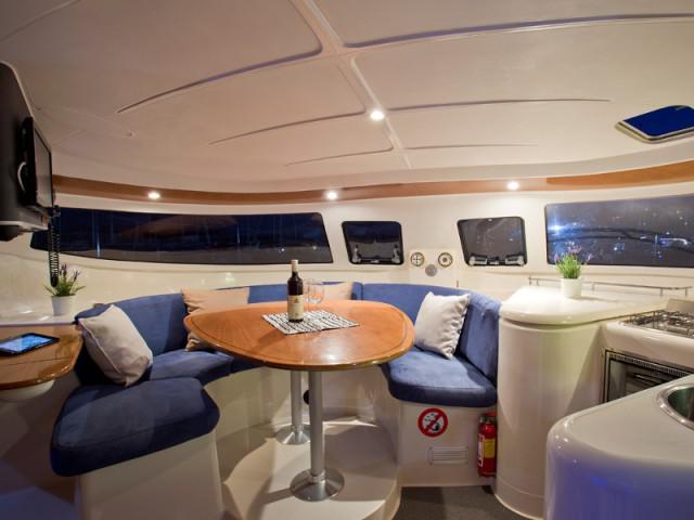 Book yachts online - catamaran - Athena 38 (4+2 cab) - SWAN - rent