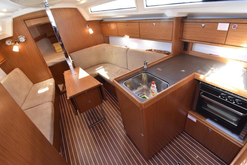 Book yachts online - sailboat - Bavaria Cruiser 34 - KIER - rent