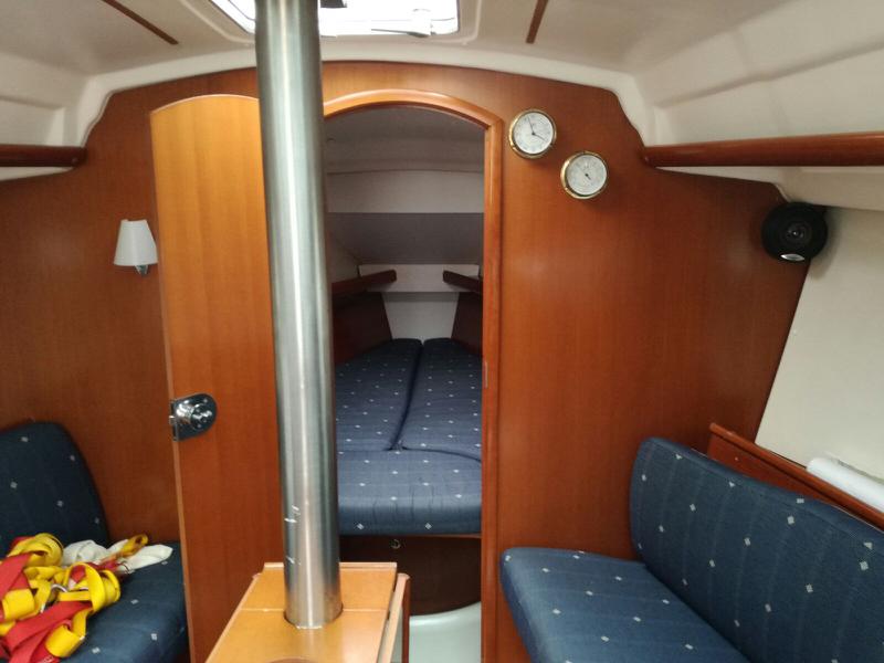 Book yachts online - sailboat - Oceanis 323 - Senza Dubbi - rent