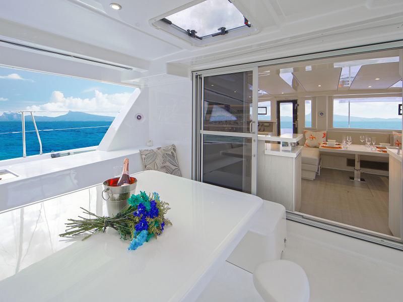 Book yachts online - catamaran - Sunsail 484 - Sunsail 484 (2016) - rent