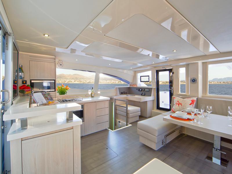 Book yachts online - catamaran - Sunsail 484 - Sunsail 484 (2017) - rent