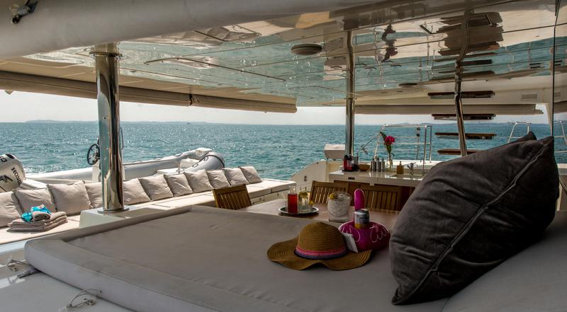 Book yachts online - catamaran - Lagoon 620 - 5 cab - Primetime - rent