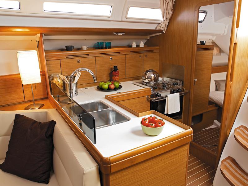 Book yachts online - sailboat - Sun Odyssey 42 i - ARETTE - rent