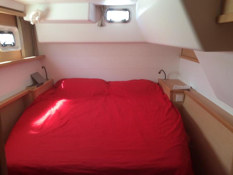 Book yachts online - catamaran - Lagoon 450 - Delicia - rent