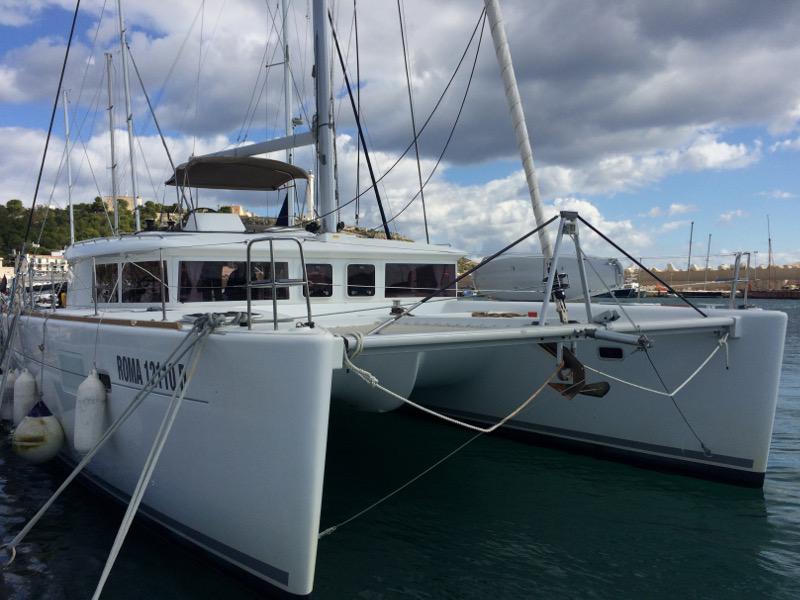 Book yachts online - catamaran - Lagoon 450 - Delicia - rent