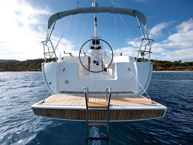 Book yachts online - sailboat - Bavaria Cruiser 32 - Sunrise - rent