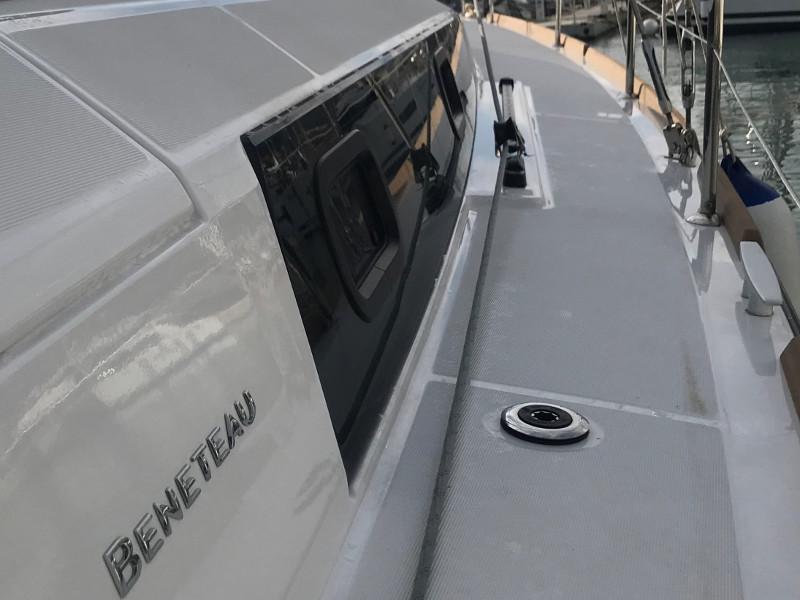 Book yachts online - sailboat - Oceanis 38.1 - Baby Dory AC shore power underwater light blue hull - rent