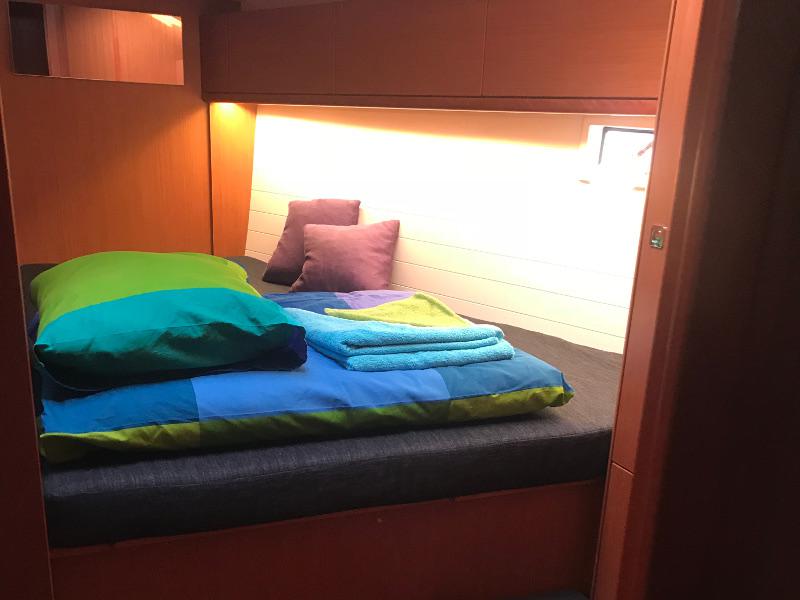 Book yachts online - sailboat - Bavaria 46 Cruiser - Adriana7 AC shore power, underwater light - rent