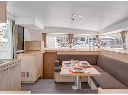 Book yachts online - catamaran - Lagoon 400 - Dali - rent