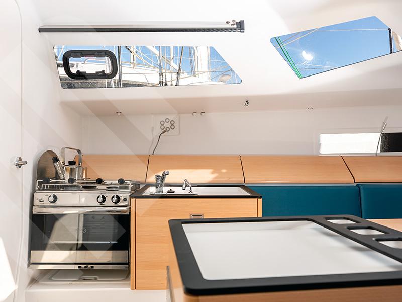 Book yachts online - sailboat - Pogo 36 - In Altum - rent