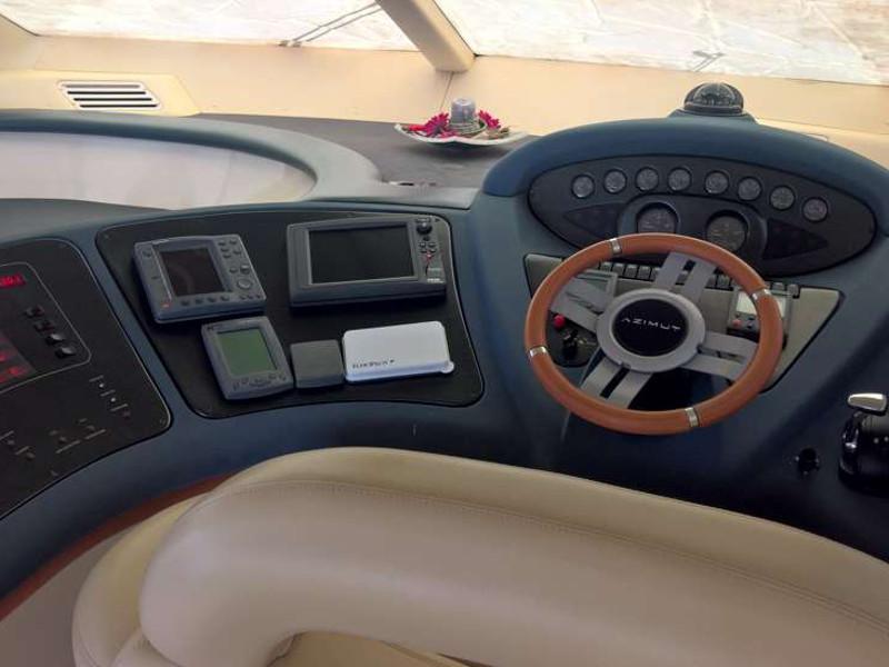 Book yachts online - motorboat - Azimut 46 - MARTA VIII - rent