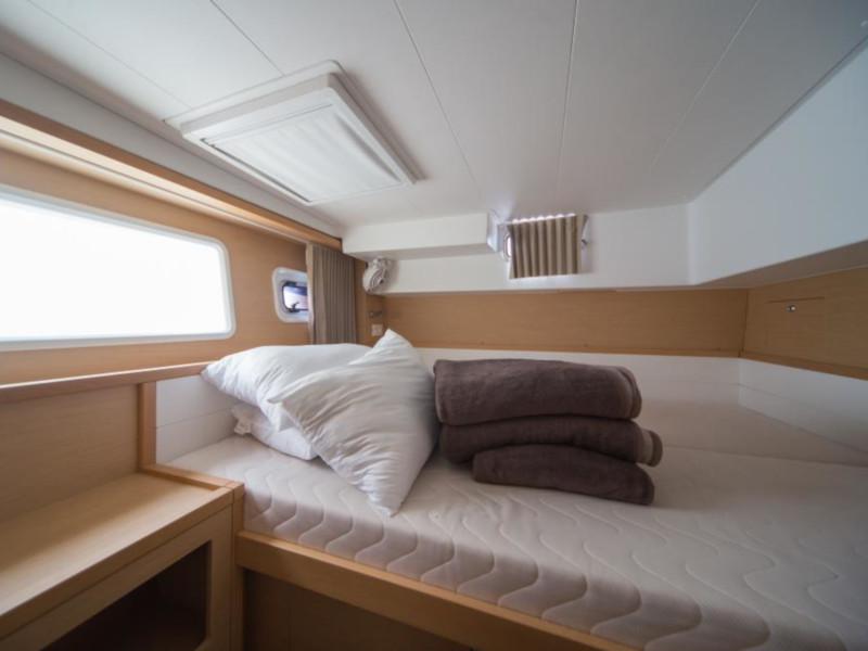 Book yachts online - catamaran - Lagoon 39 - Varela - rent