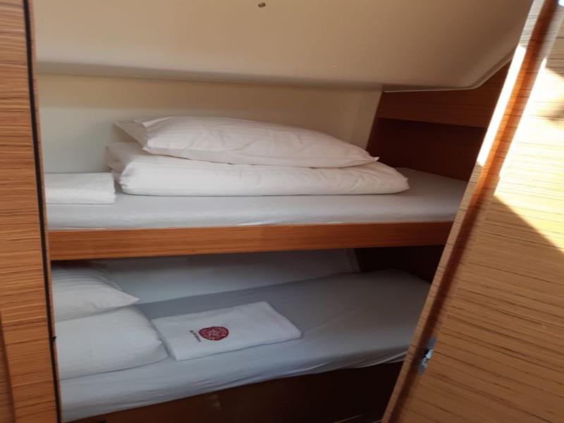 Book yachts online - sailboat - Elan Impression 50 - Fines de Claires - rent