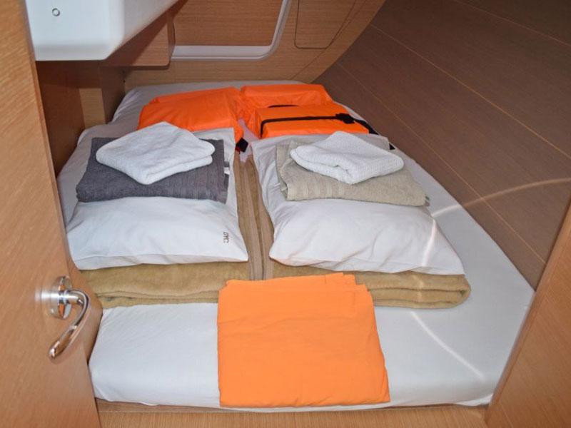 Book yachts online - sailboat - Dufour 350 Grand Large - Balavoine - rent
