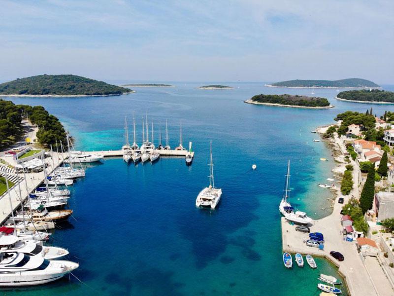 Book yachts online - catamaran - Saba 50 - Cerenia - rent