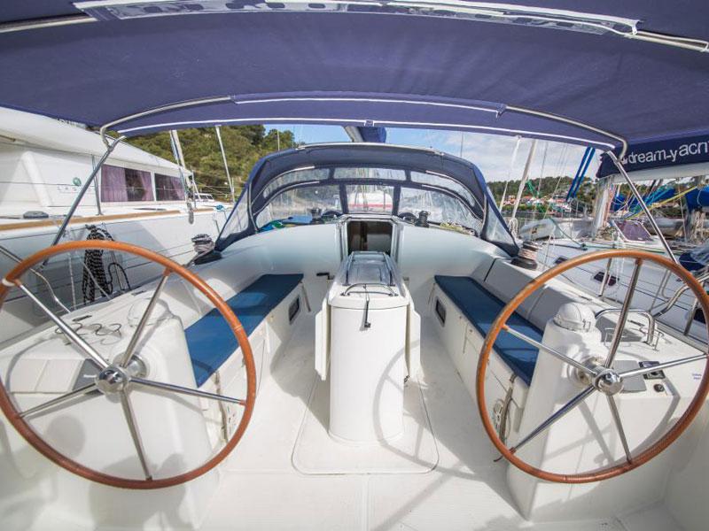 Book yachts online - sailboat - Harmony 52 - Camarat - rent
