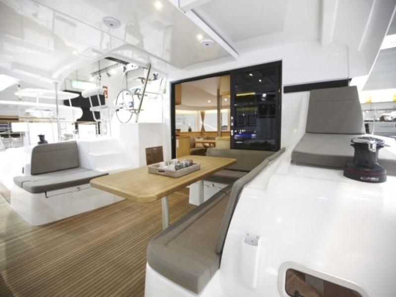 Book yachts online - catamaran - Lagoon 42 - Pulp Fiction - rent