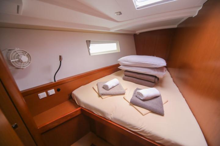 Book yachts online - sailboat - Oceanis 45 - Strauss - rent