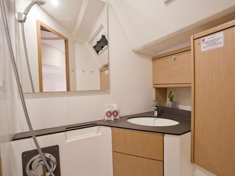 Book yachts online - sailboat - Bavaria Cruiser 46 (9) - Grey Sky - rent