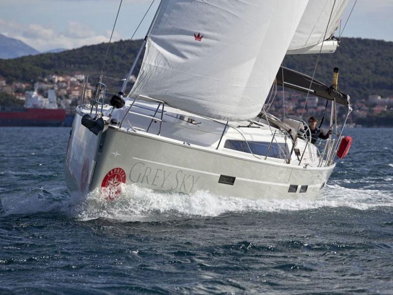 Book yachts online - sailboat - Bavaria Cruiser 46 (9) - Grey Sky - rent