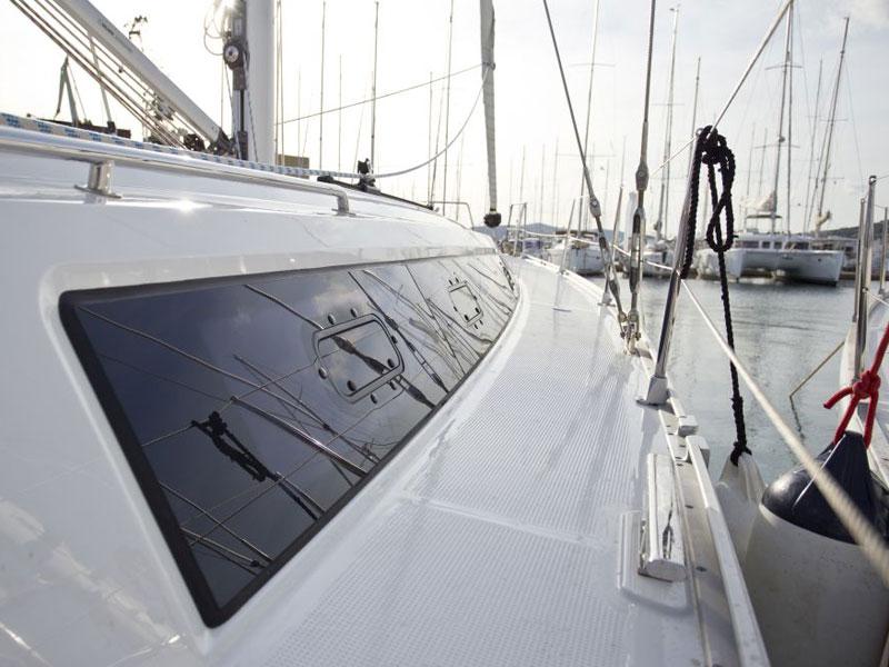 Book yachts online - sailboat - Bavaria Cruiser 46 (9) - Grey Sky - rent