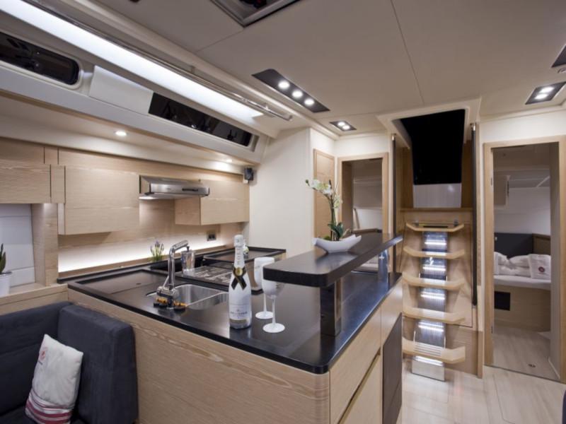 Book yachts online - sailboat - Hanse 588 - White Pearl - rent