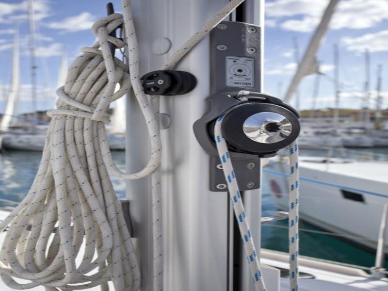 Book yachts online - sailboat - Elan Impression 45 - Six Friends - rent