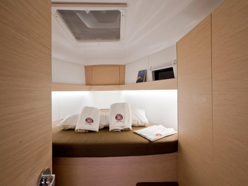 Book yachts online - sailboat - Elan Impression 45 - Maui - rent