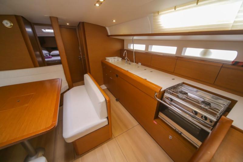 Book yachts online - sailboat - Sun Odyssey 519 - Malake - rent