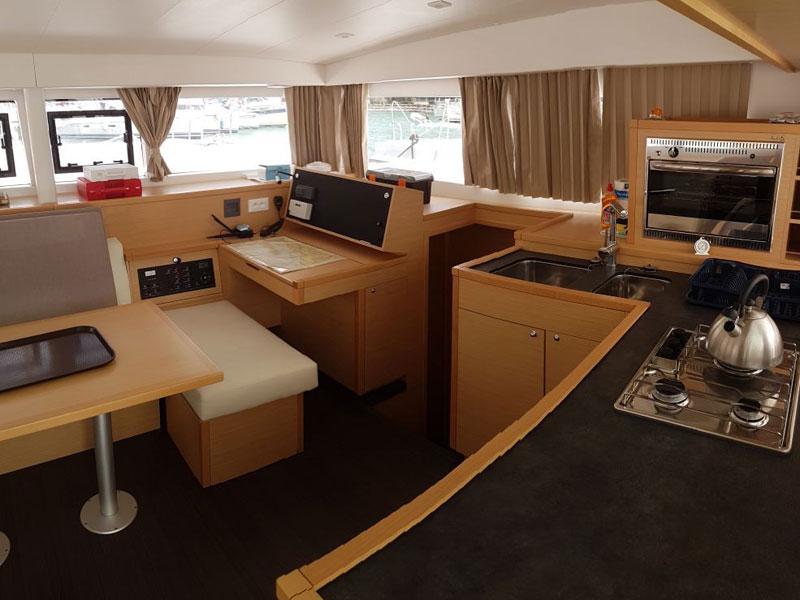 Book yachts online - catamaran - Lagoon 400 S2 - Platon - rent