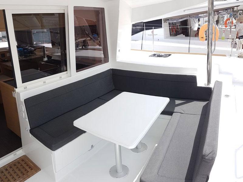 Book yachts online - catamaran - Lagoon 400 S2 - Platon - rent