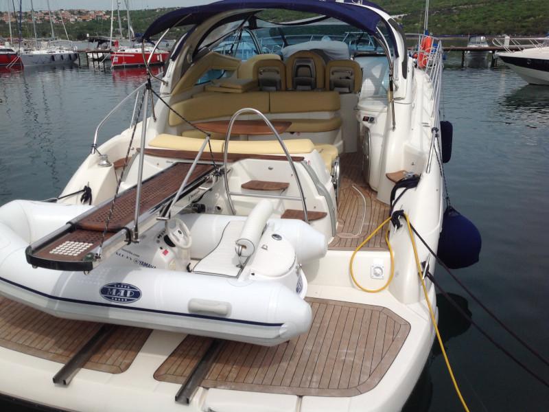 Book yachts online - motorboat - Cranchi 43 IPS - Sunpower - rent