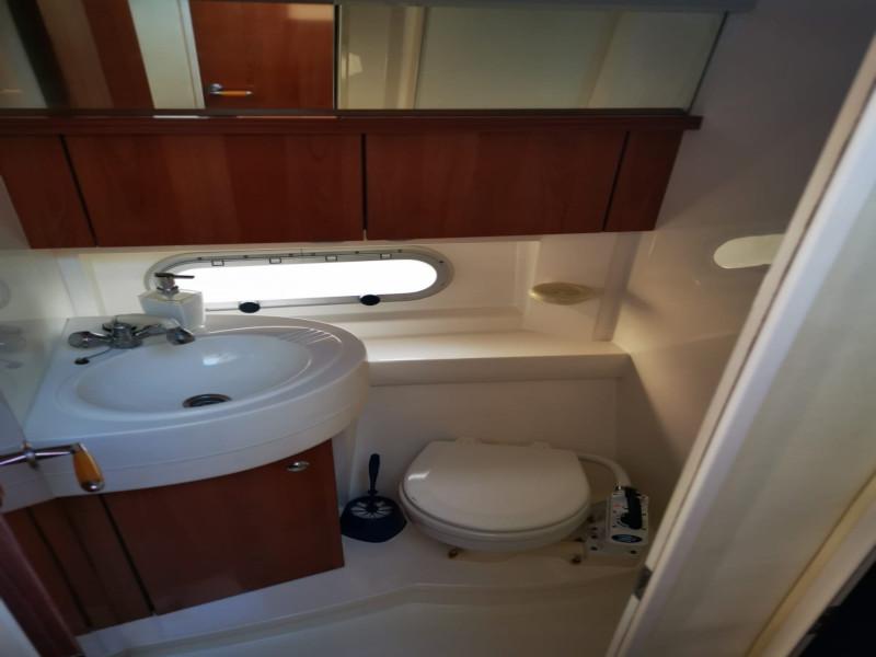 Book yachts online - motorboat - Sealine F34 - Little One - rent