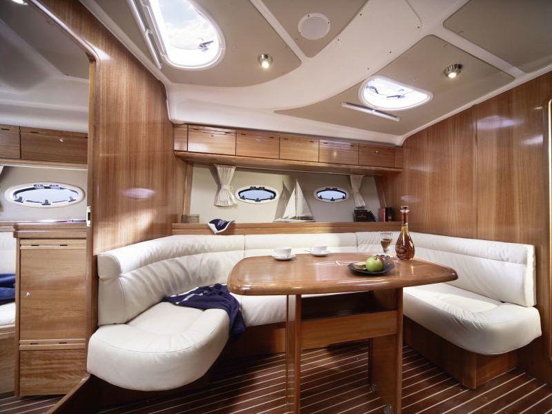 Book yachts online - motorboat - Bavaria 37 Sport - BALOTA - rent