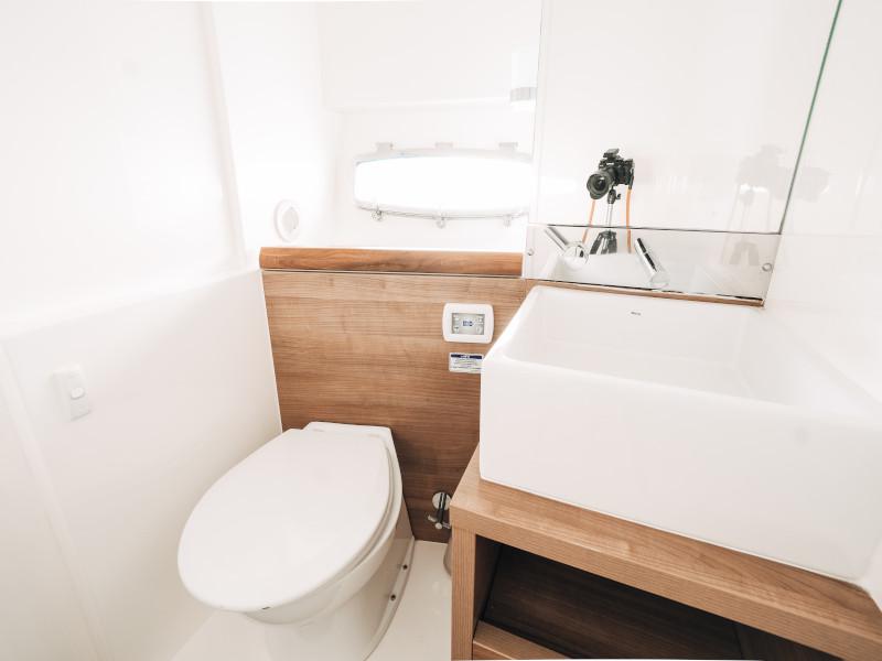 Book yachts online - motorboat - Sealine F 450 - Shuron - rent