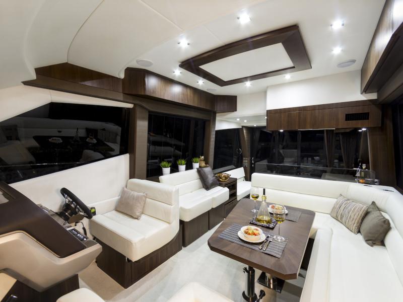 Book yachts online - motorboat - Galeon 500 Fly - Barbara - rent