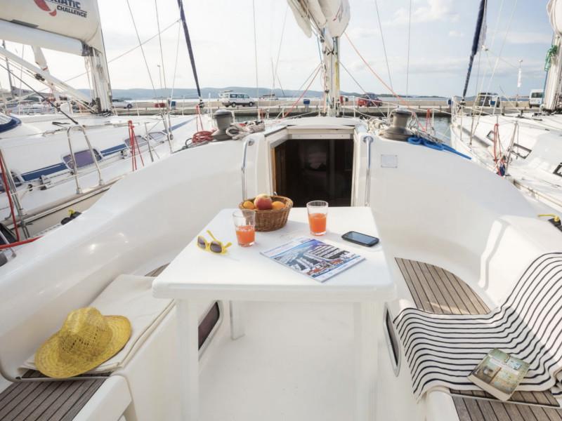 Book yachts online - sailboat - Bavaria 42 Match - San Diego - rent