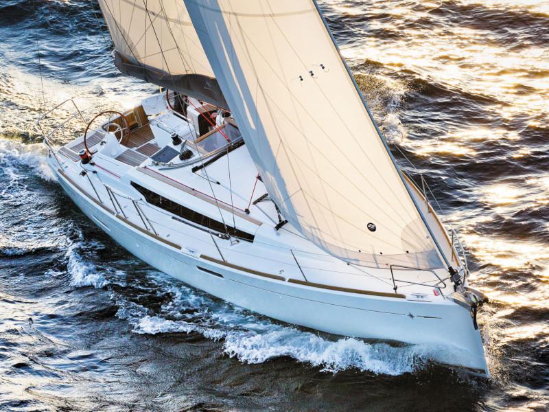 Book yachts online - sailboat - Sun Odyssey 389 - Dust in the wind - rent