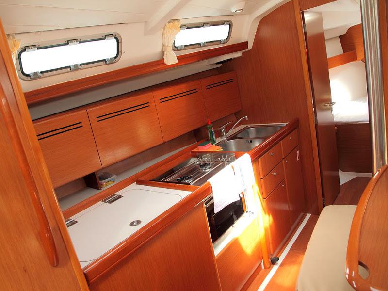 Book yachts online - sailboat - Beneteau Cyclades 39.3 - ALASKA - rent