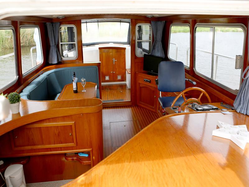 Book yachts online - motorboat - Barkas 1100 - Sirius - rent