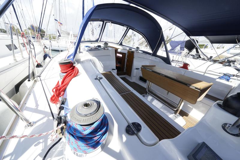 Book yachts online - sailboat - Bavaria 43 Cruiser - Kairos (Fully Refurbished 2019) - rent