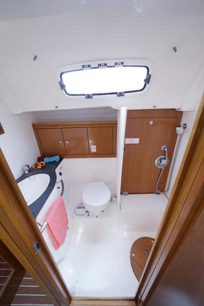 Book yachts online - sailboat - Bavaria 43 Cruiser - Kairos (Fully Refurbished 2019) - rent