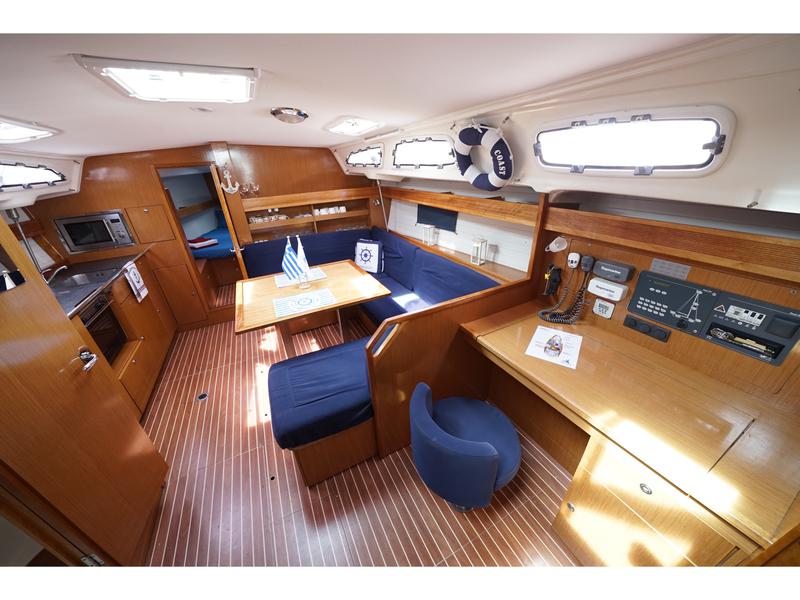 Book yachts online - sailboat - Bavaria 43 Cruiser - Kairos (Fully Refurbished 2019) - rent