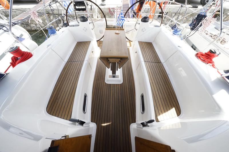 Book yachts online - sailboat - Bavaria 43 Cruiser - Kairos (Fully Refurbished 2019) - rent