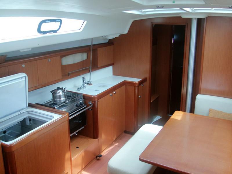 Book yachts online - sailboat - Oceanis 43 - Sifnos - rent
