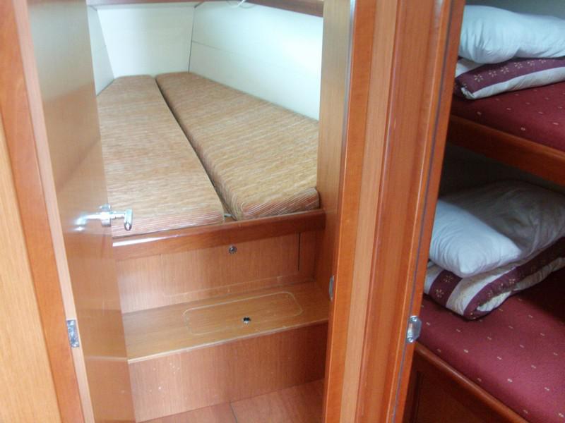 Book yachts online - sailboat - Oceanis 43 - Sifnos - rent