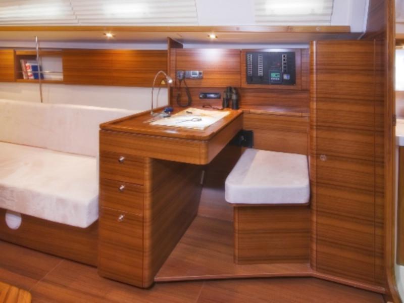 Book yachts online - sailboat - Salona 41 - Sol Et Velo - rent