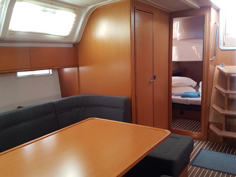Book yachts online - sailboat - Bavaria Cruiser 51 - Vickan - rent