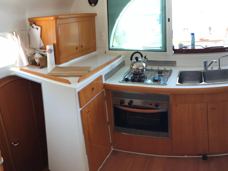 Book yachts online - catamaran - Lagoon 380 - Per Caso - rent